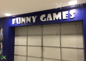 Biển alu chữ nổi Funny Games