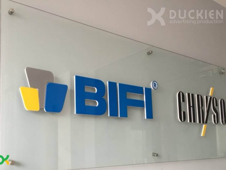 Backdrop chữ mica, nền mica ốc chân kính Bifi