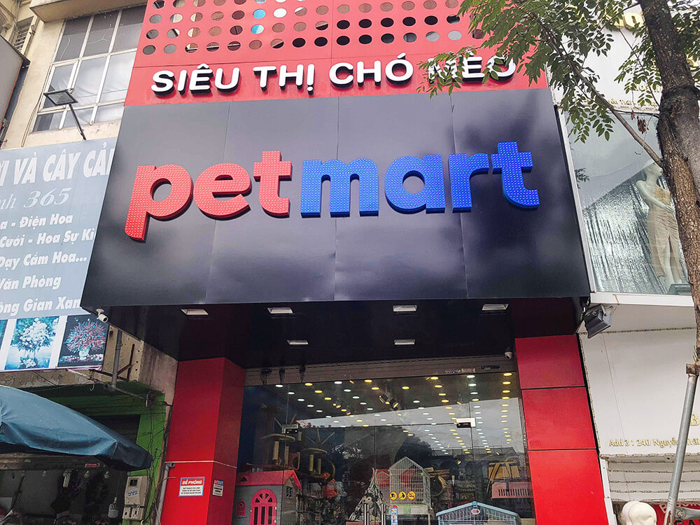 Biển quảng cáo PetMart tại Thanh Xuân