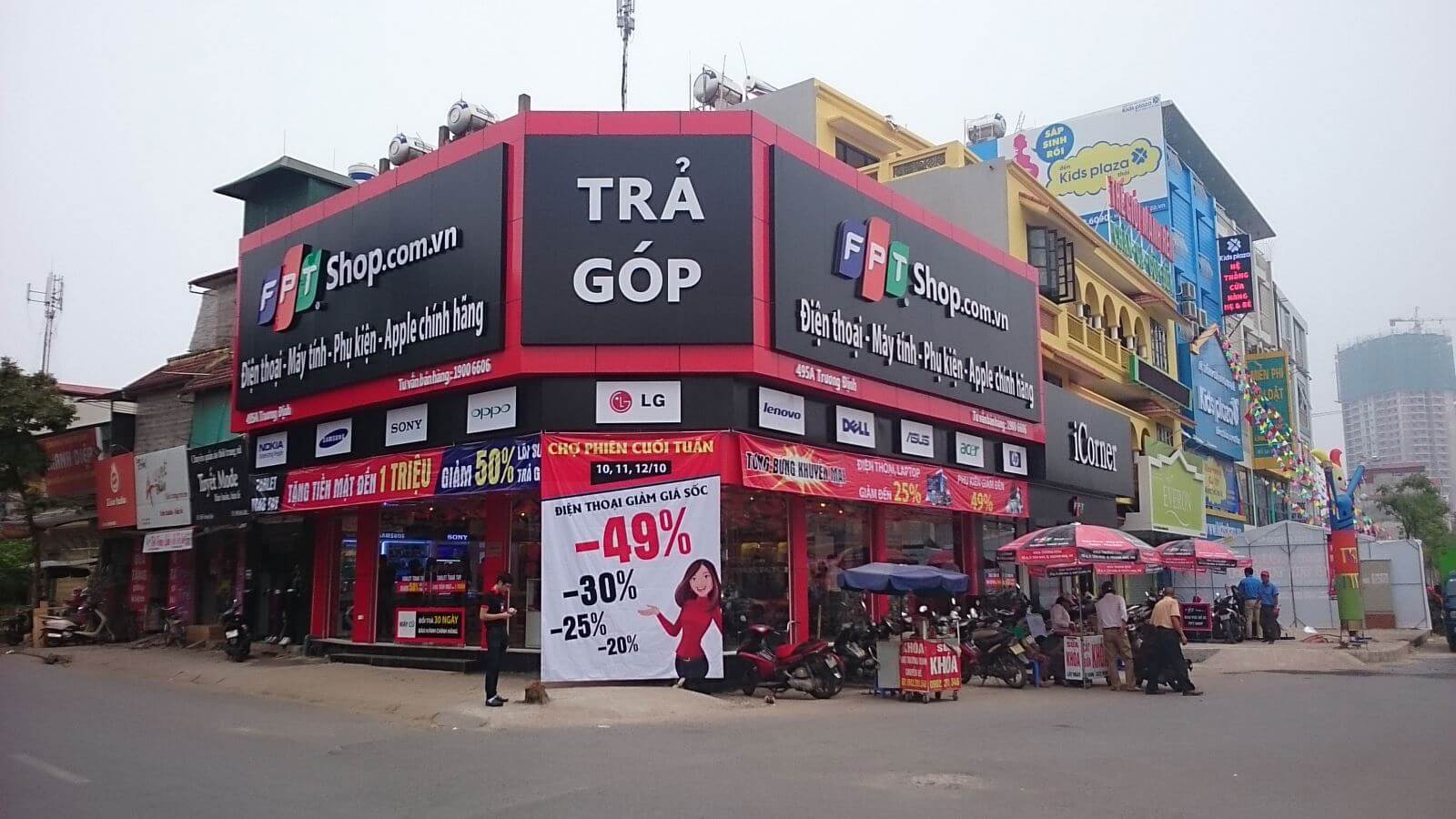Biển quảng cáo FPT Shop tại Trương Định
